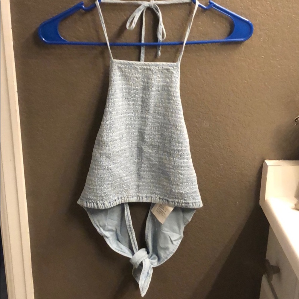 Open back Hollister Shirt